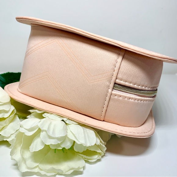 Giorgio Armani Beauty Pouch Blush Pink Bag Cosmetic Toiletry Case With Dust Bag - Picture 3 of 11